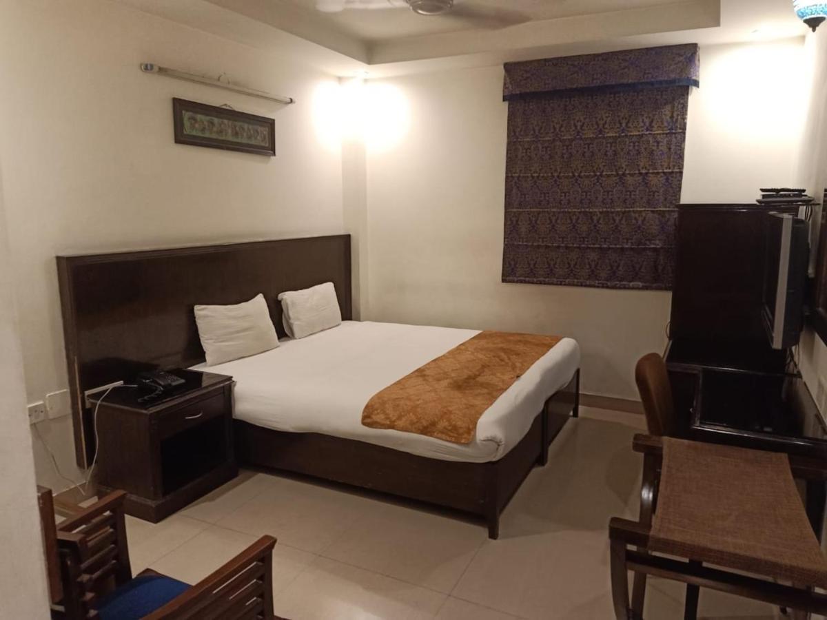 Hotel Clark Heights نيودلهي المظهر الخارجي الصورة
