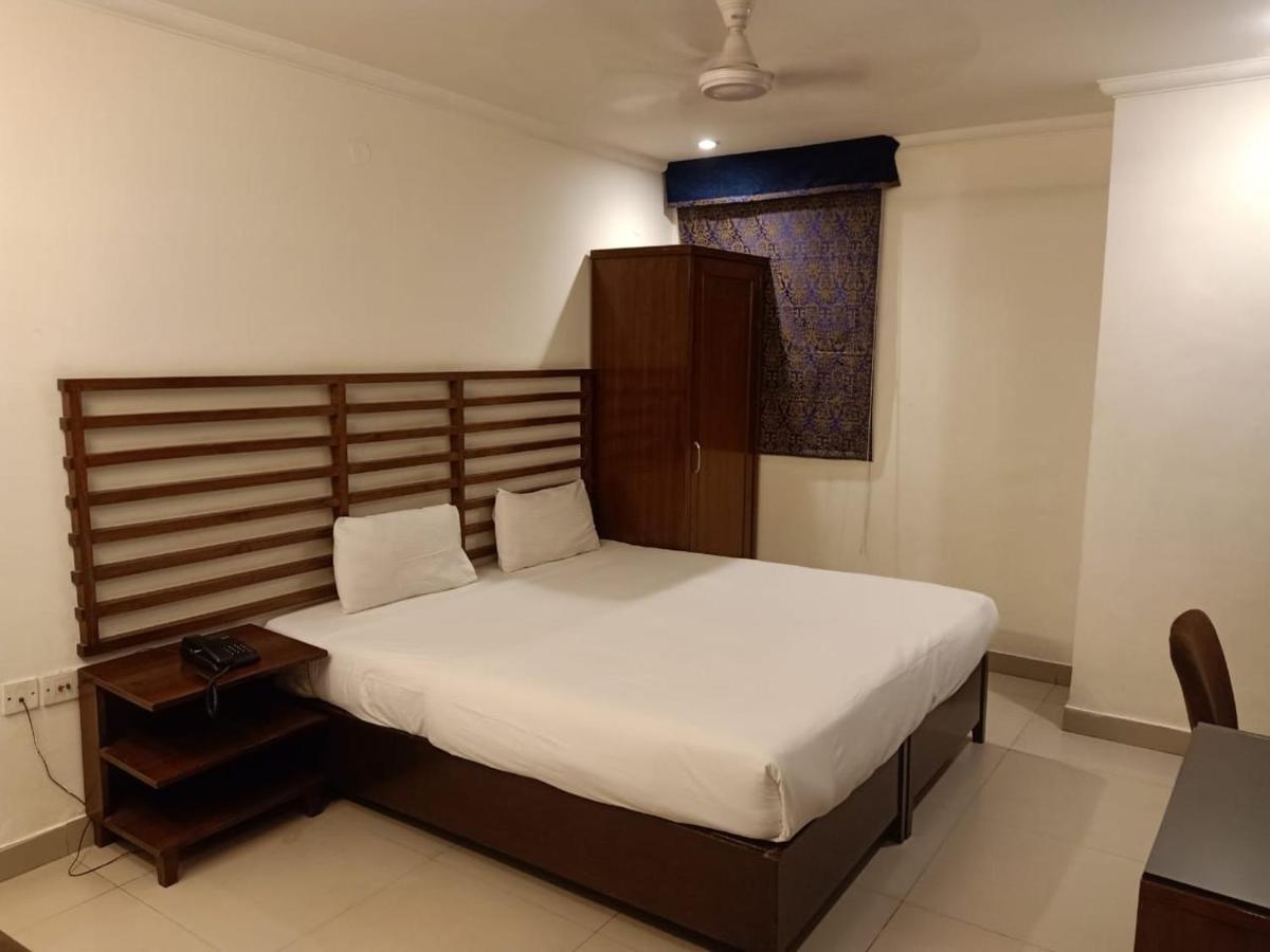 Hotel Clark Heights نيودلهي المظهر الخارجي الصورة